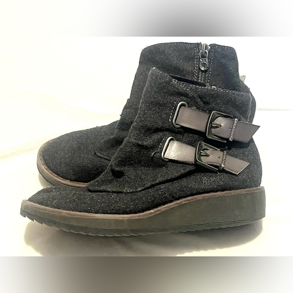 Blowfish Dark Gray Ankle Boots with Zipper and Buckle Detail Women’s Size 6 - Picture 2 of 12